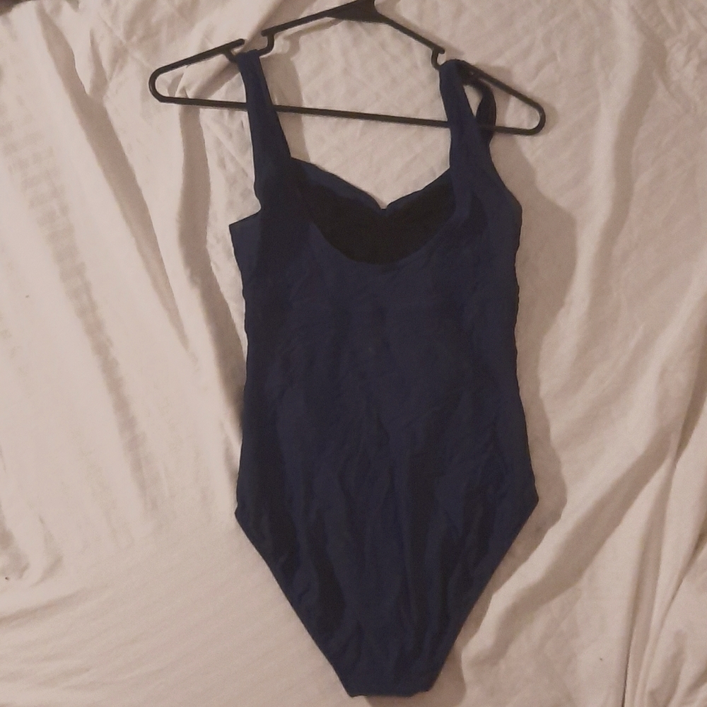 Leotard - Picture 2 of 4